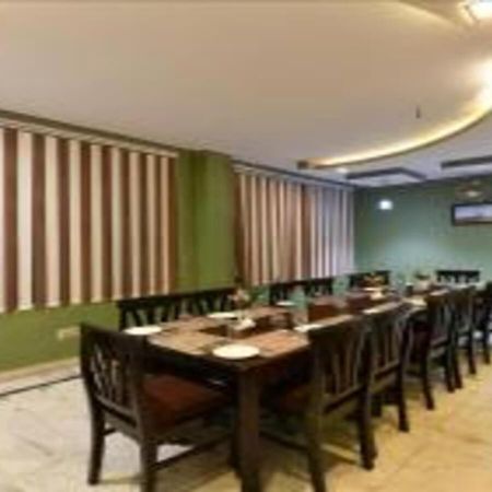 آغْرا Hotel Chanakya المظهر الخارجي الصورة