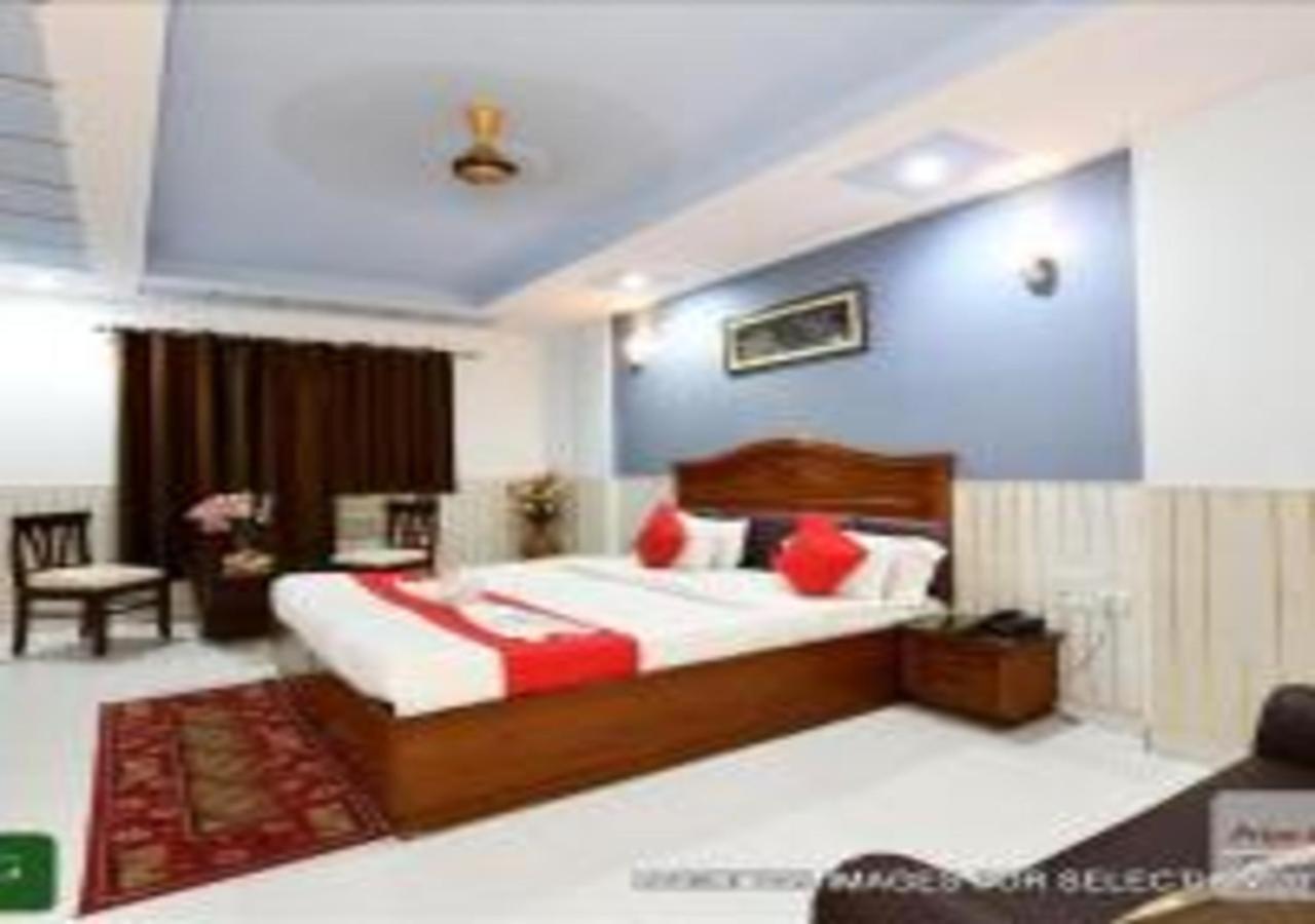 آغْرا Hotel Chanakya المظهر الخارجي الصورة