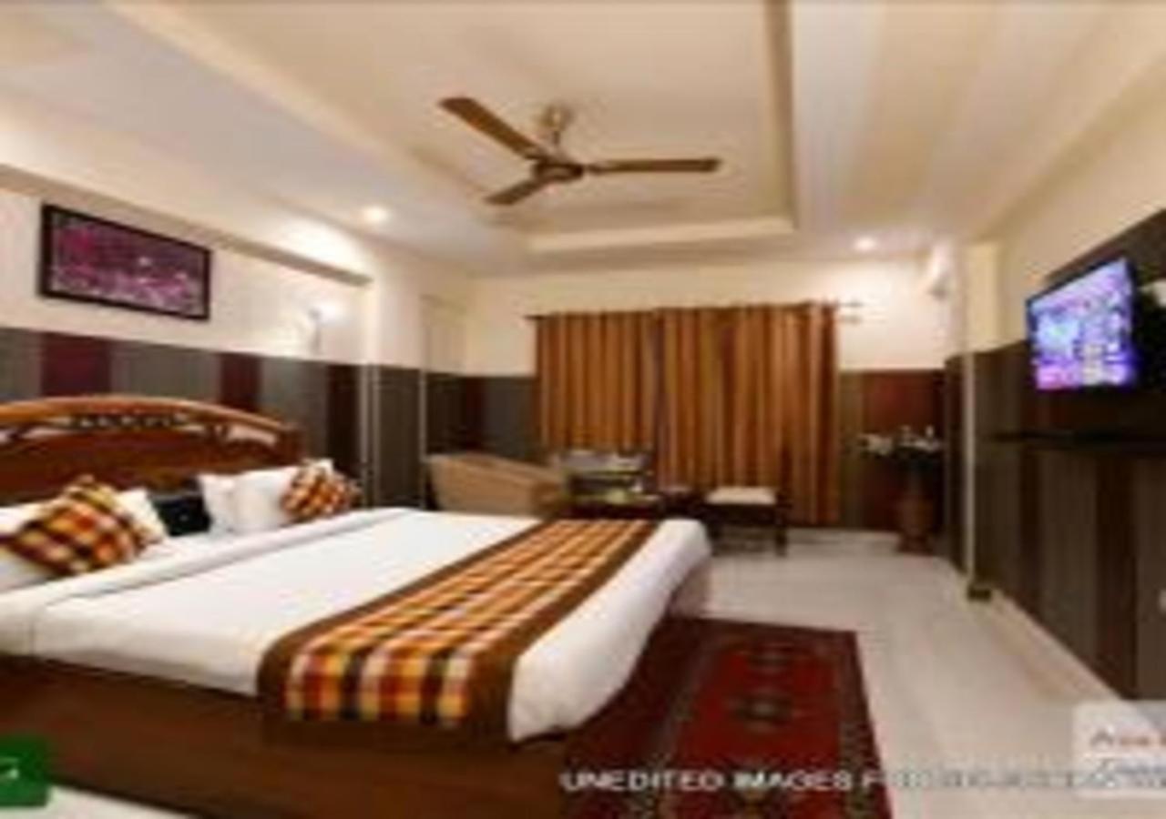 آغْرا Hotel Chanakya المظهر الخارجي الصورة