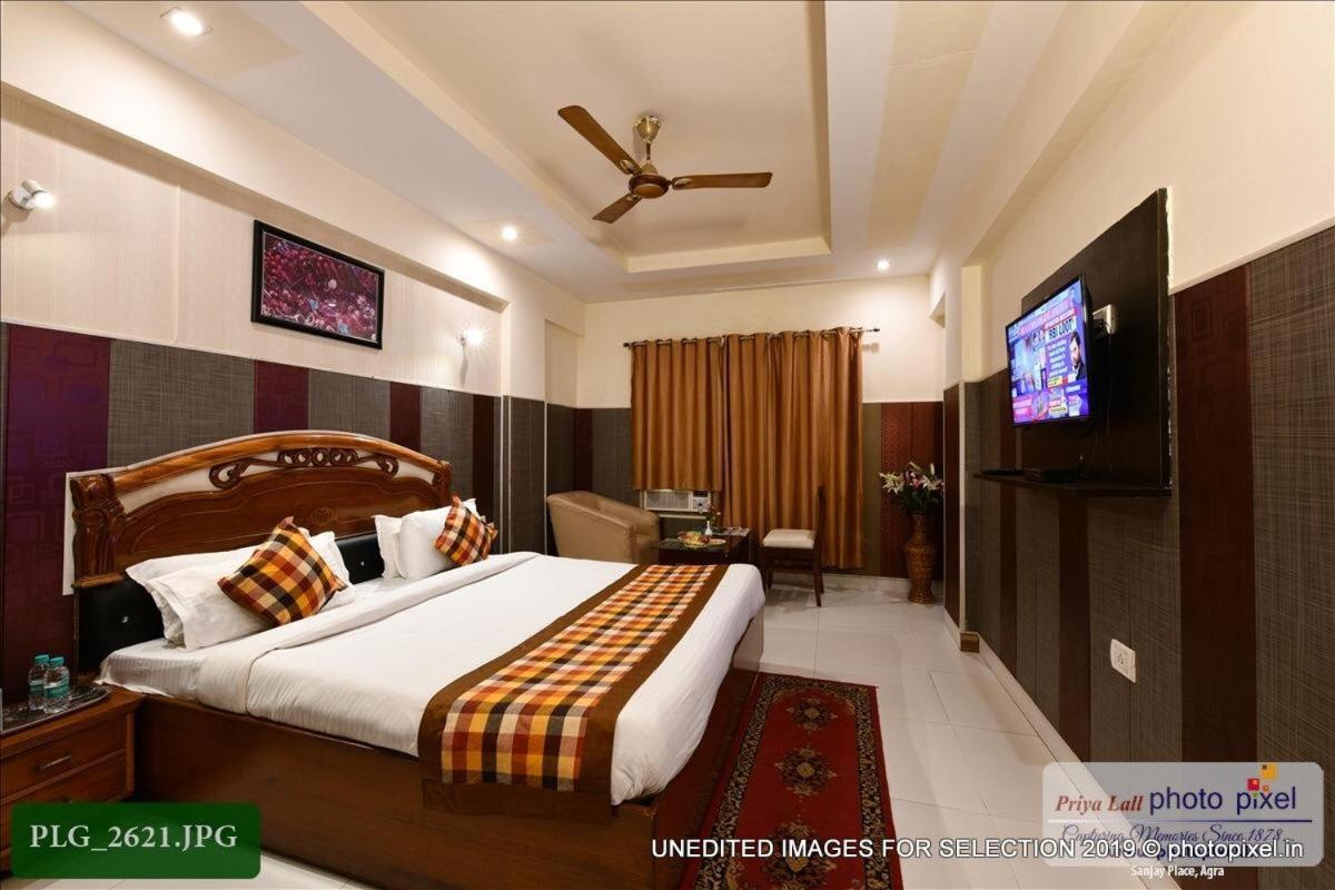 آغْرا Hotel Chanakya المظهر الخارجي الصورة