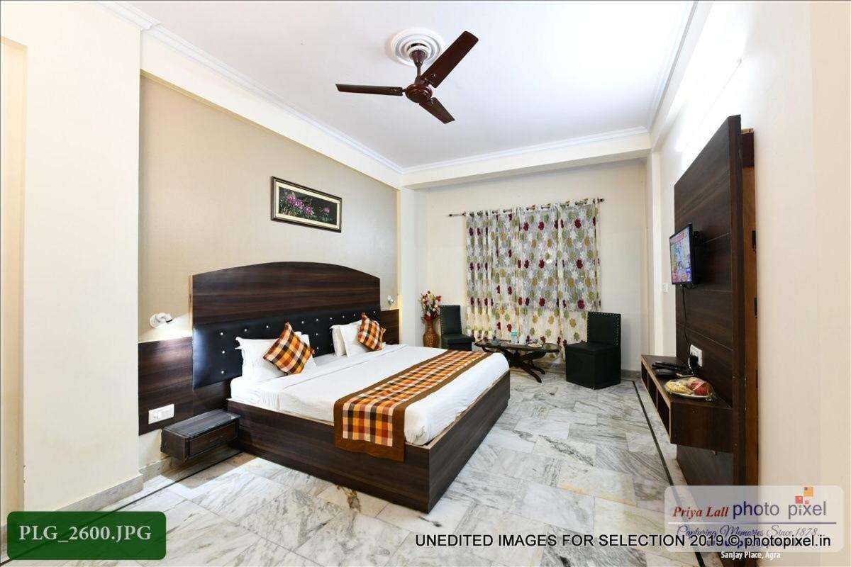 آغْرا Hotel Chanakya المظهر الخارجي الصورة