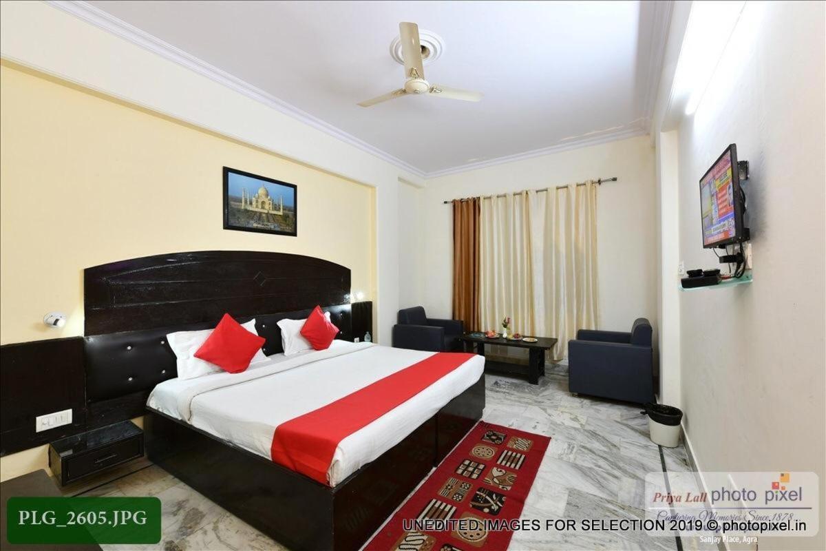 آغْرا Hotel Chanakya المظهر الخارجي الصورة